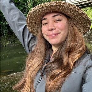 Meet your Posher, Rayna